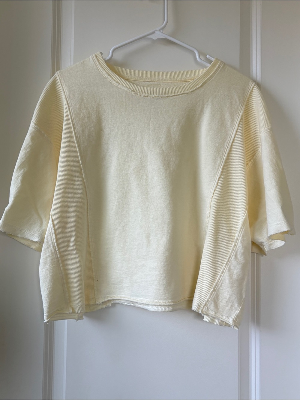 aerie Cropped Boxy Tee in butter Yellow LARGE